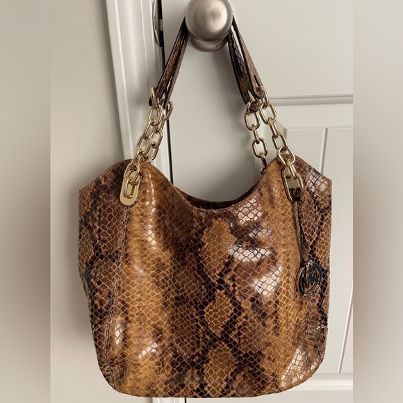 Michael Kors beautiful shoulder bag - Picture 4 of 5